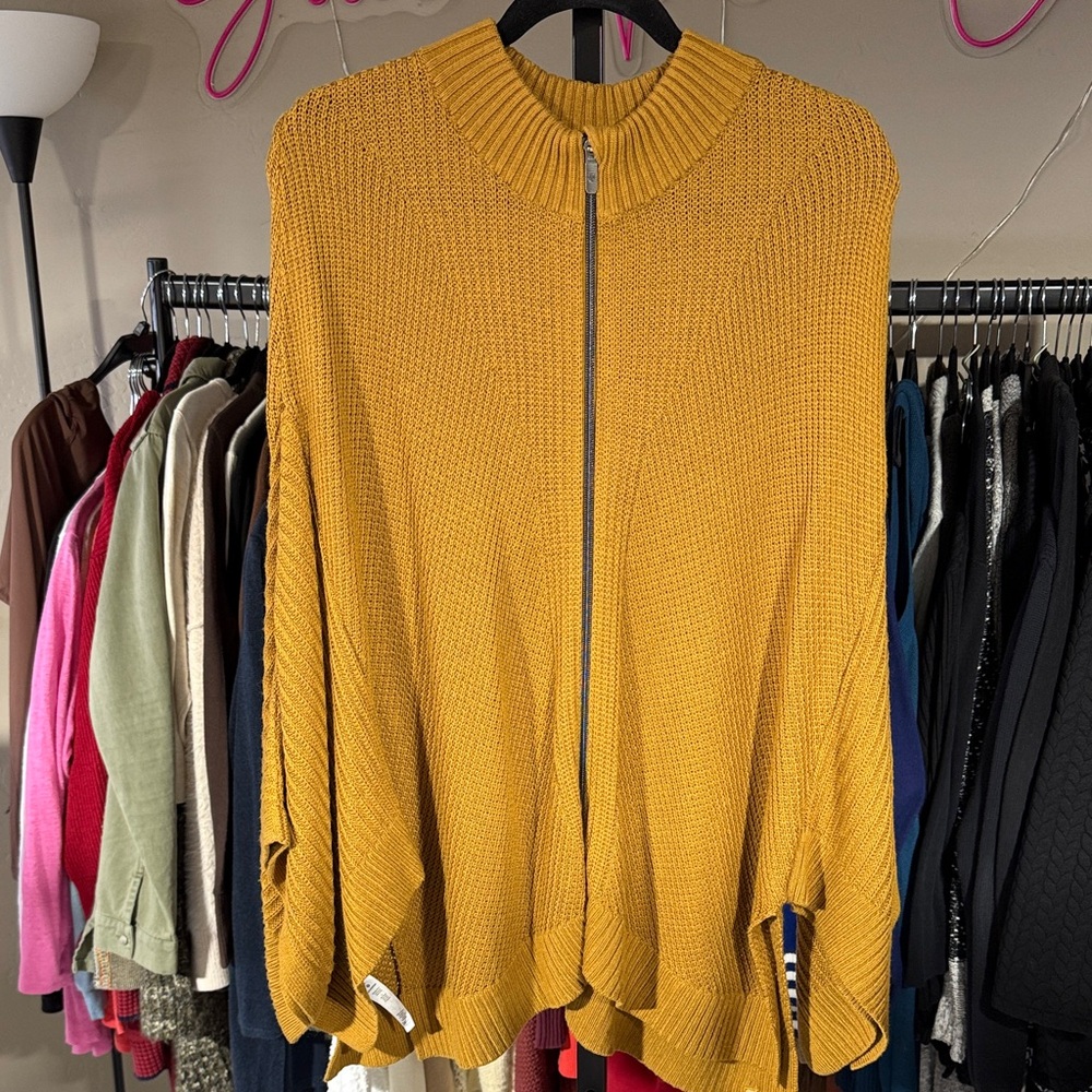 Lululemon Athletica On the Go  Poncho Sweater